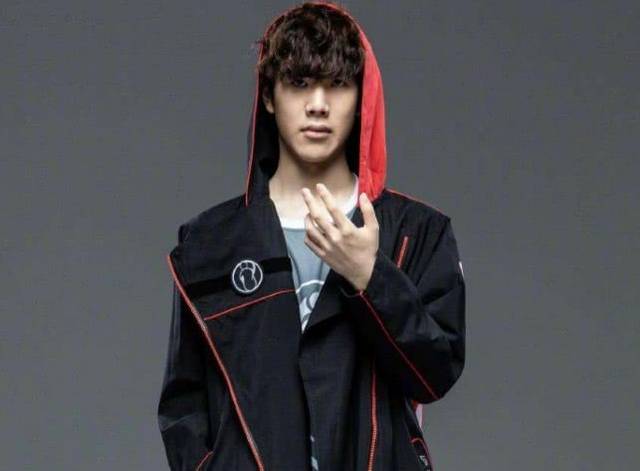 电竞比分EliGE：我不认为s1mple打完这次比赛后就会说“不想打了”