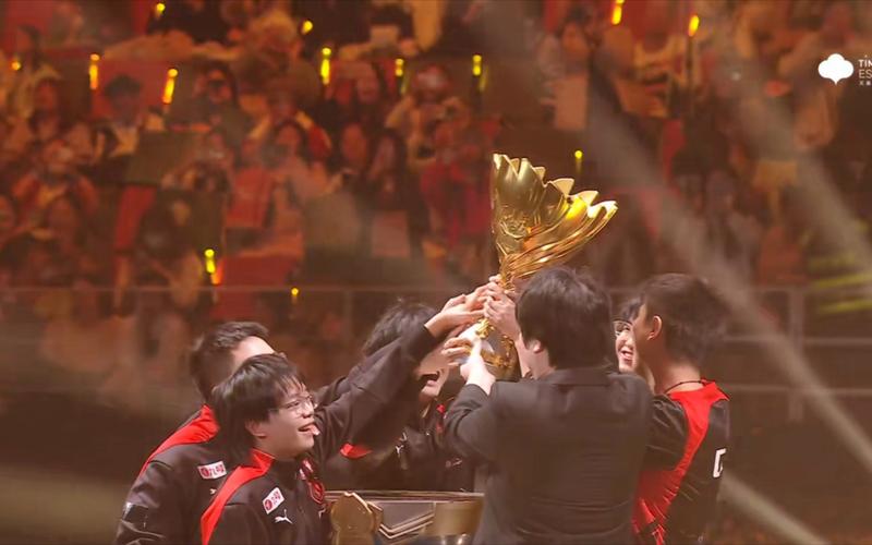 禁赛归来想找上次机会，Bo登顶韩服并改名想打职业