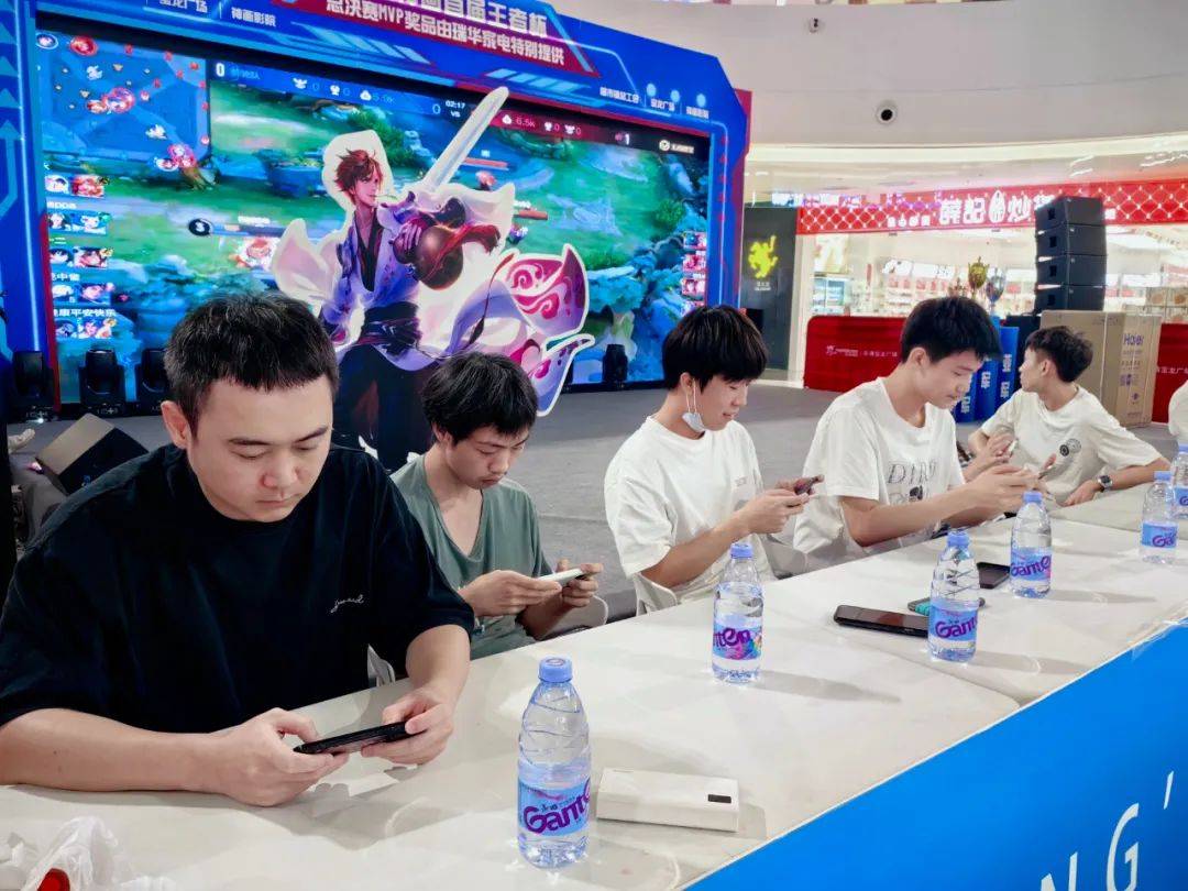 NAVI 成为了 IEM Rio 2024 的冠军